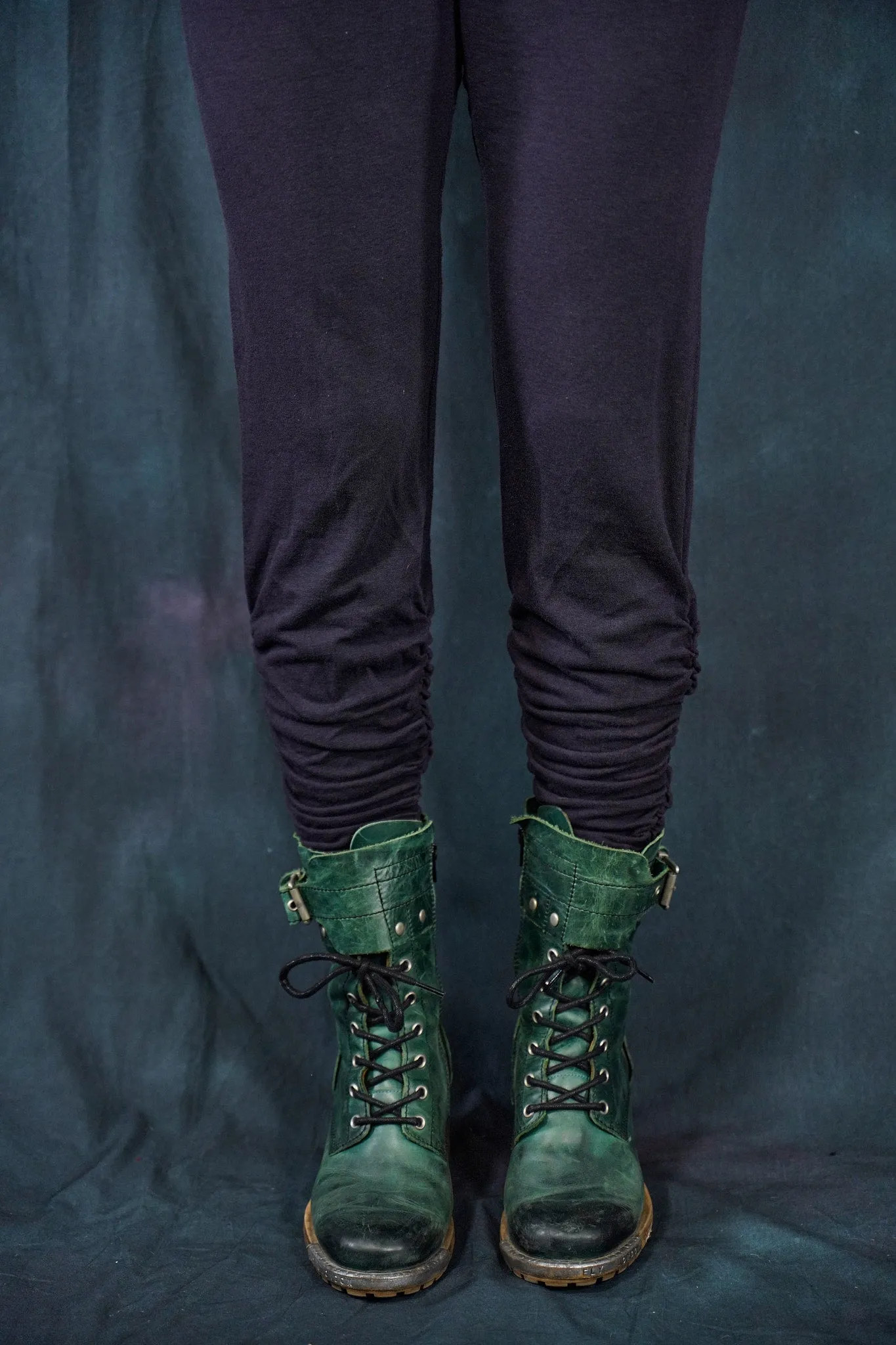 3323 Winterweight Bamboo Gather Legging Shadow-U