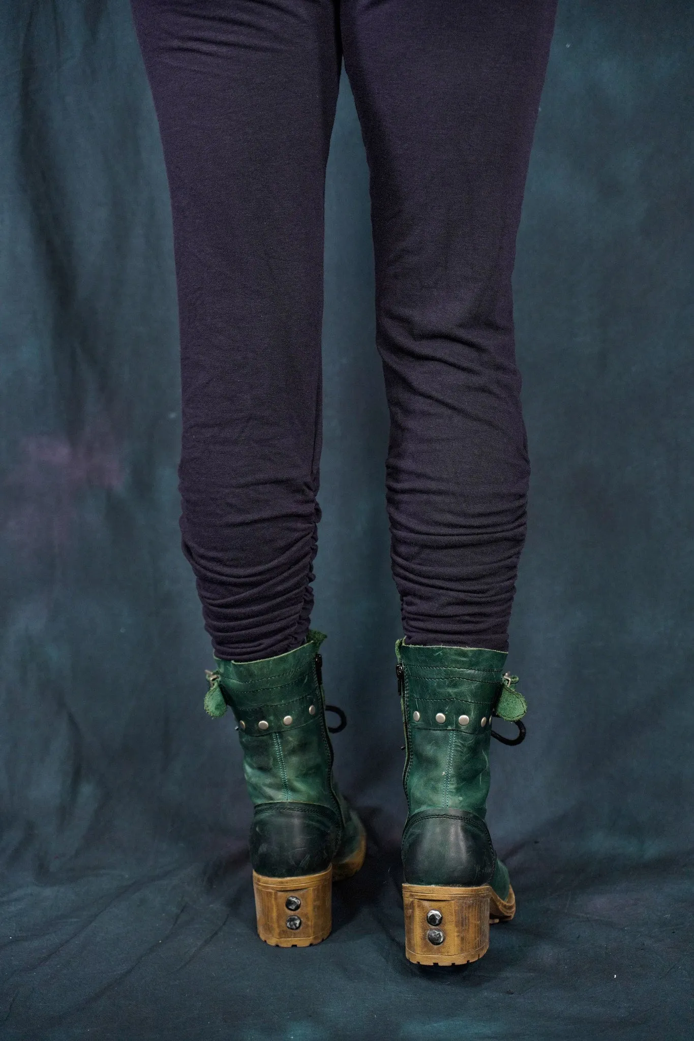 3323 Winterweight Bamboo Gather Legging Shadow-U