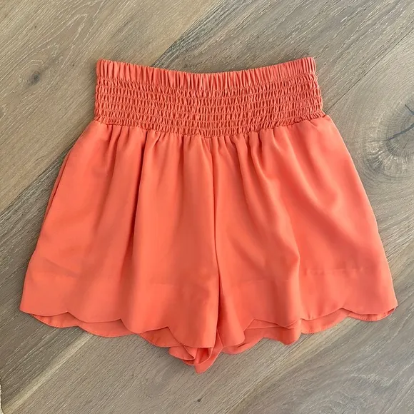 BCBG generation scalloped peach shorts.