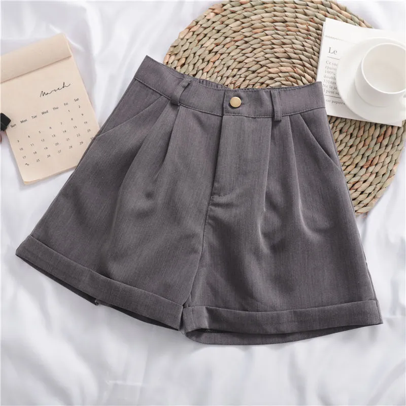 Chelsea – Versatile Roll-Up Wide-Leg Casual Shorts