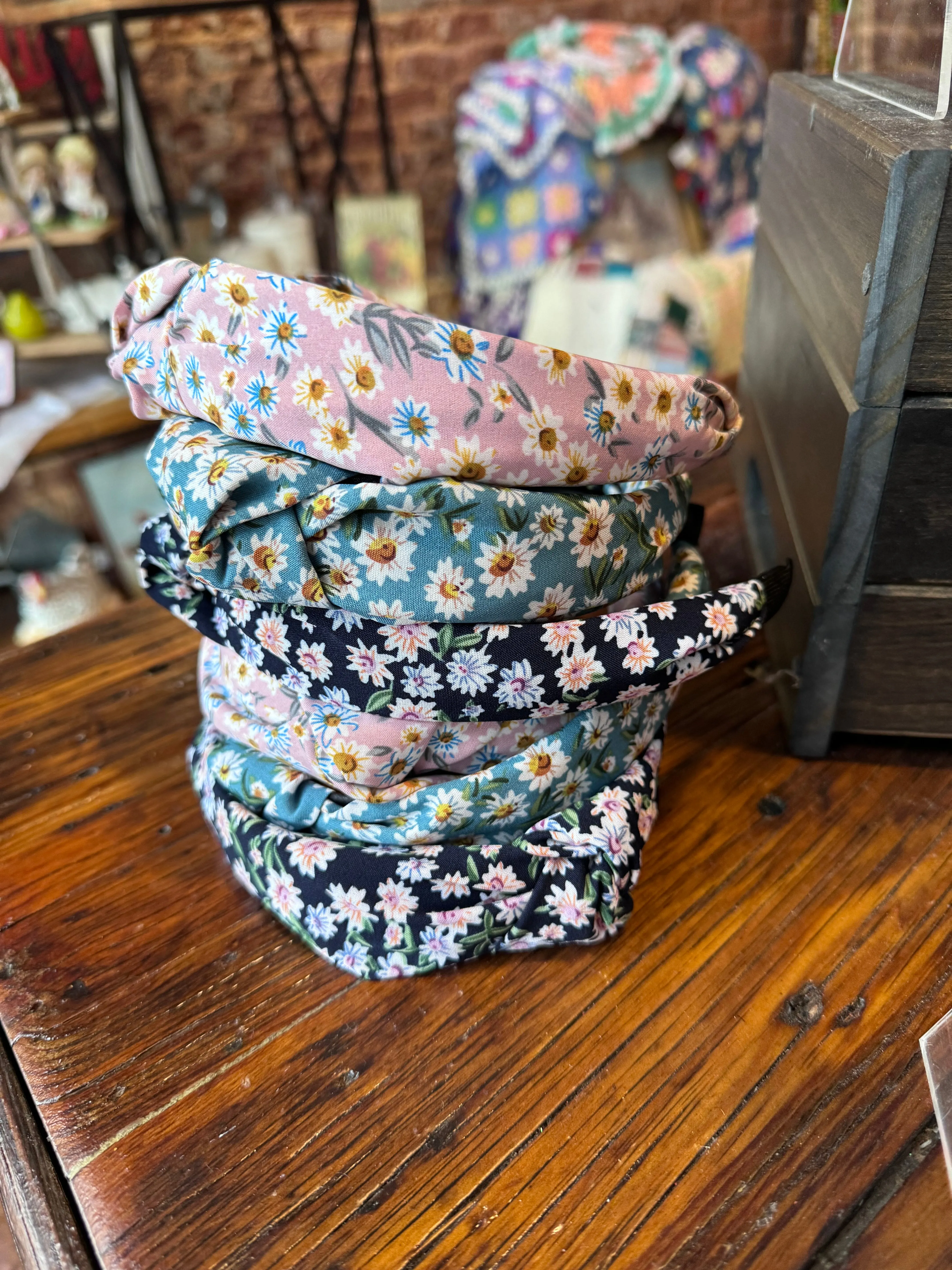 Ditzy Floral Knotted Headband
