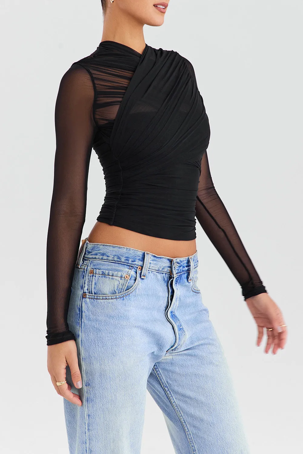 Eva® | Playful layered top