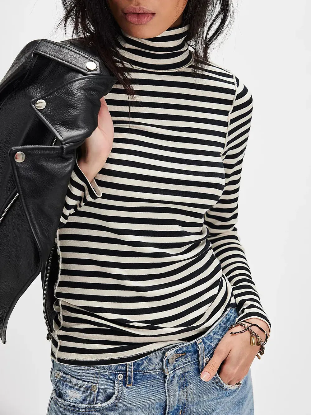 Exposed Seam Striped Turtleneck Long Sleeve T-Shirt for Women