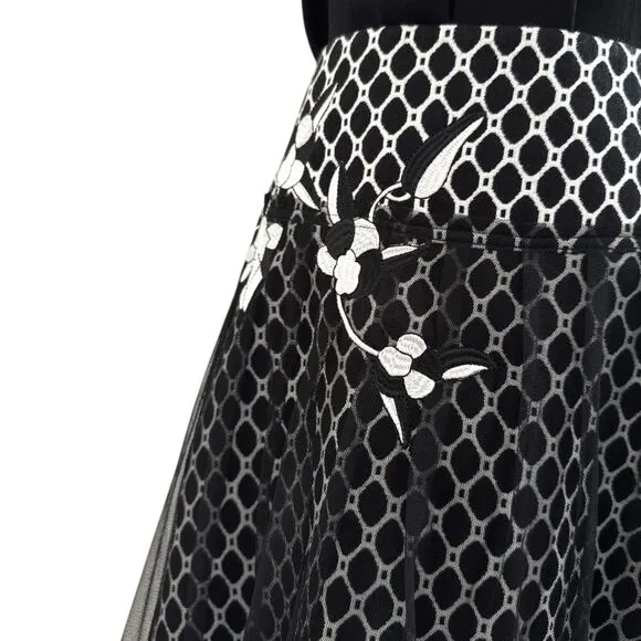 For the Republic Flared Wool/Tuille Skirt Black/White Wm Sz 6 NWT Unique Embroid