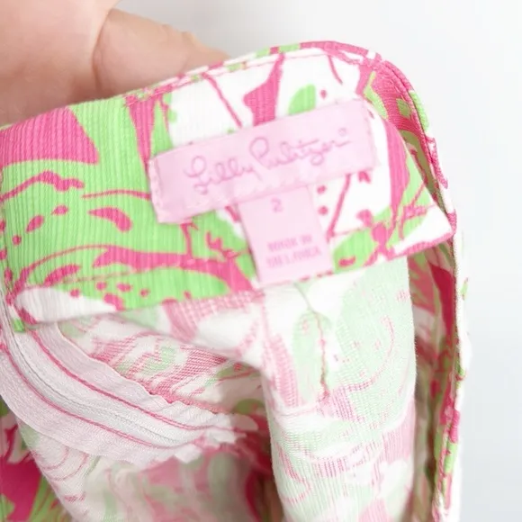 Lilly Pulitzer Liza Shorts hotty Pink Forgot My Trunks size 2 Pink Green Lace