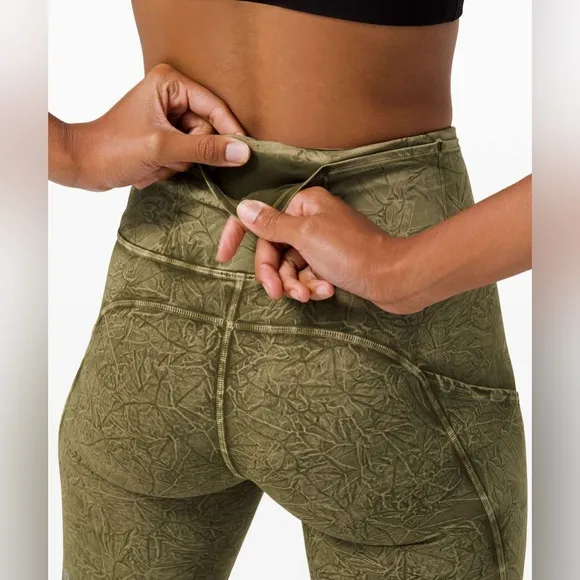 Lululemon Fast and Free Short 10&quot; in Ice Wash Moss Green Size 6