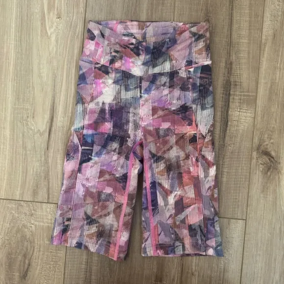 Lululemon On Pace Short 10&quot; in Sun Dazed Multi Pink Size 2