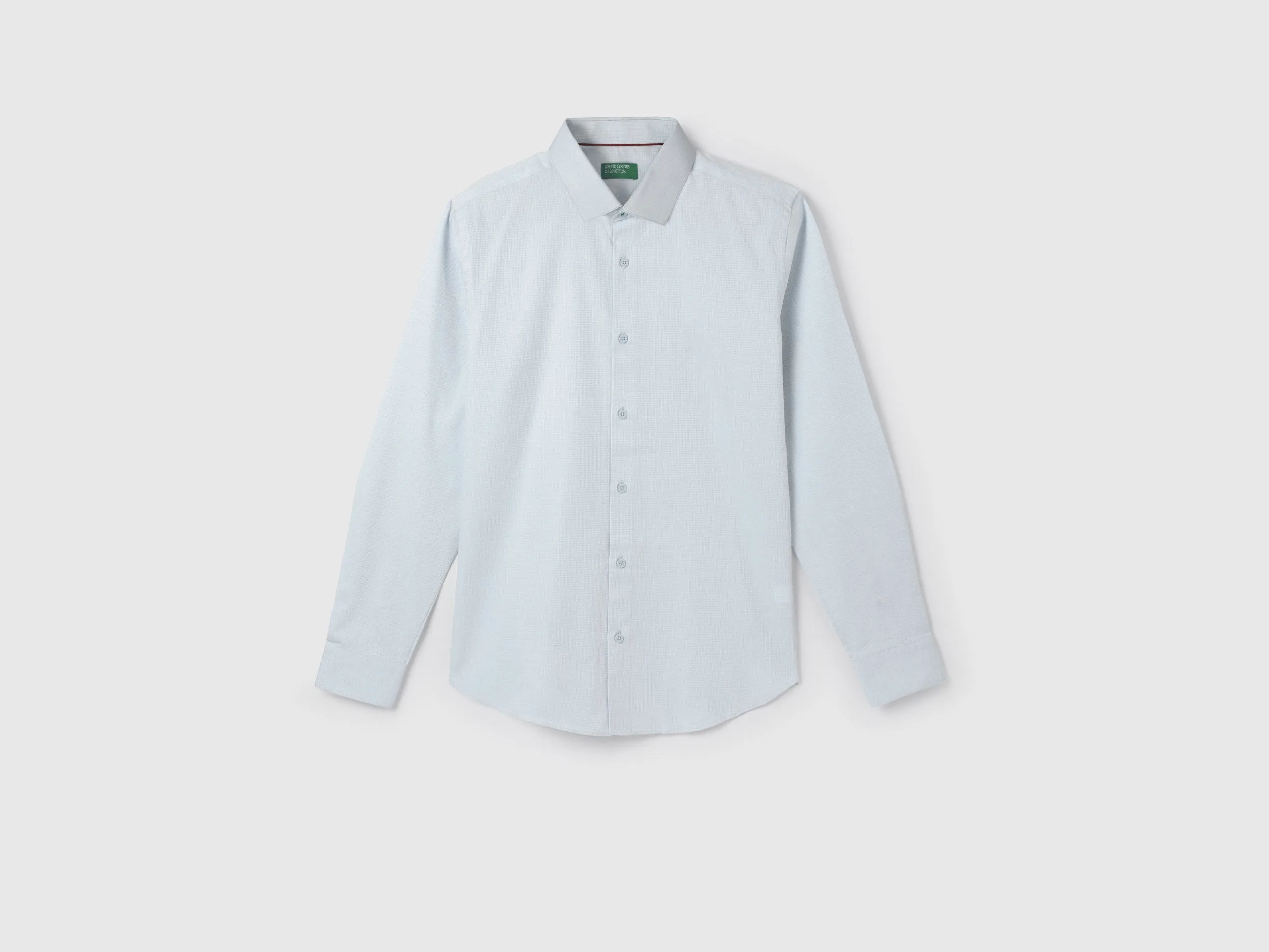 Men's Slim Fit Cutaway Collar Textured Shirts