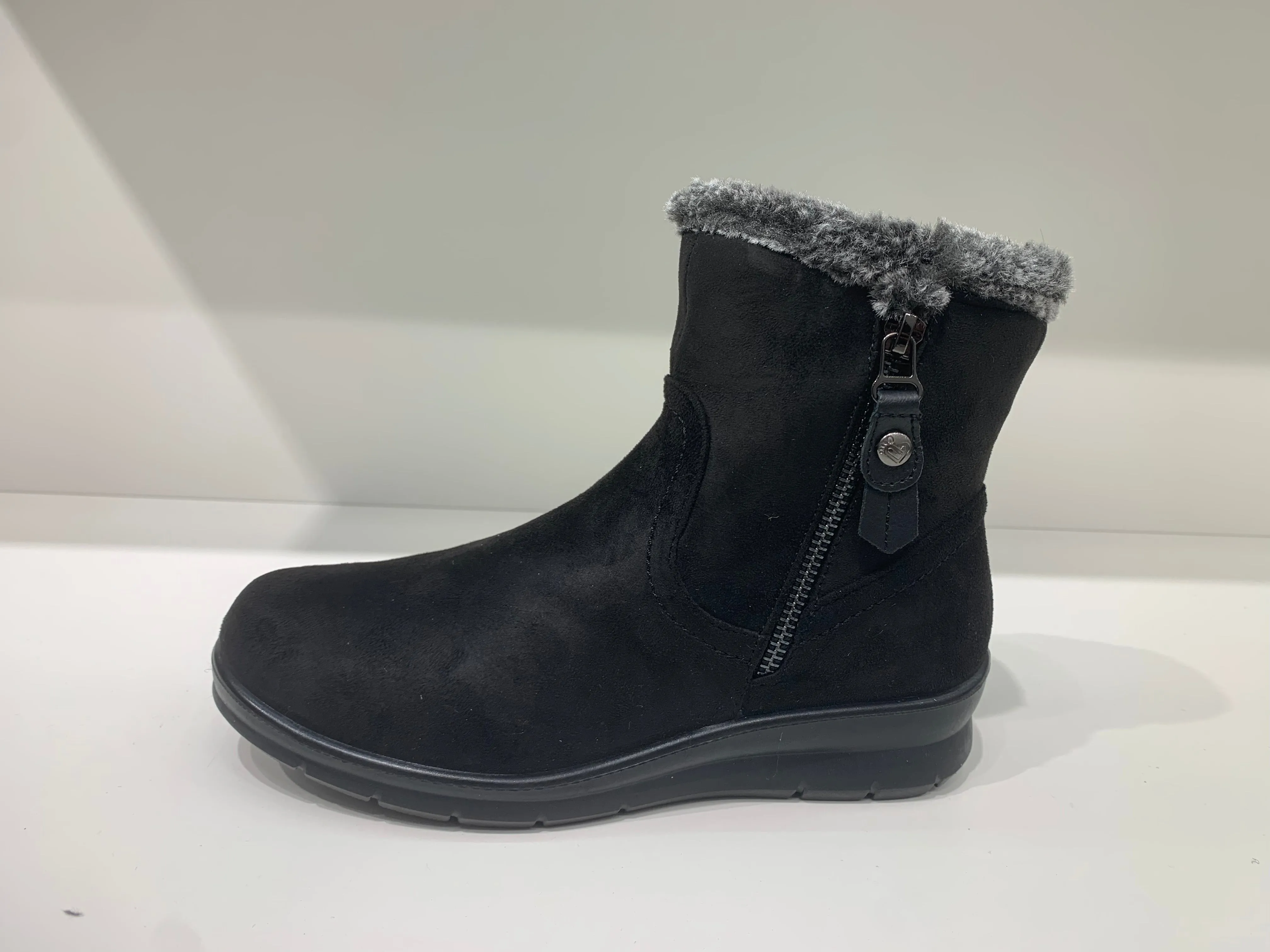 MIRAGE BLACK