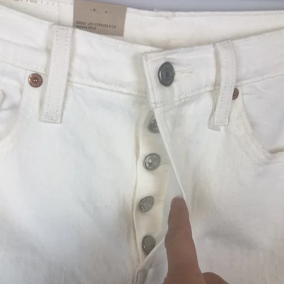 NEW Levi’s 501 Original White Denim High Waist Distressed 28 Stretchy Jean Short