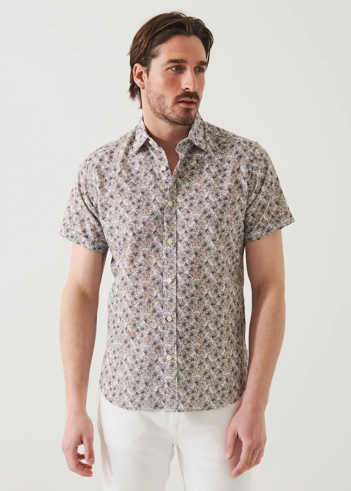 Patrick Assaraf Leaf Print Short Sleeve Shirt- Honey Gold