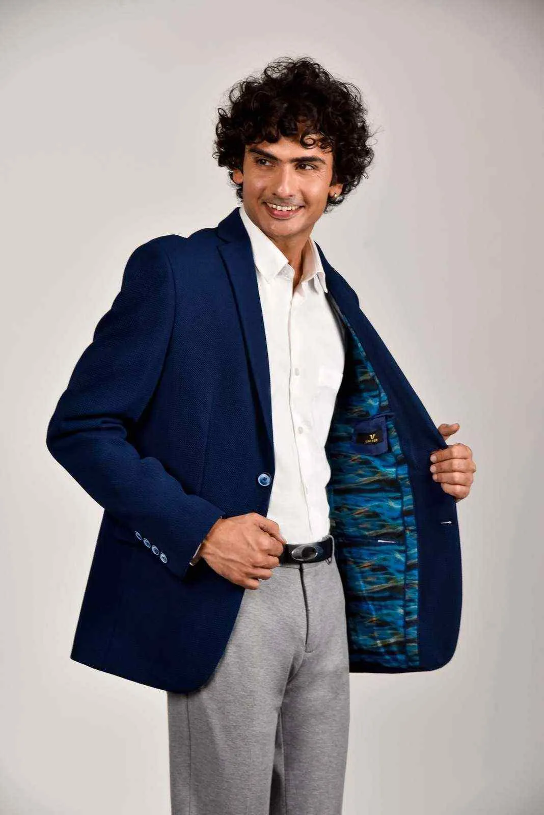 Plus Size of Navy Knitted Stretchable Blazer