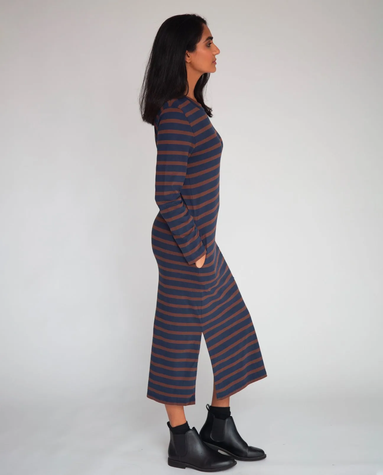 Raina-Sue Organic Cotton Dress In Navy & Chocolate