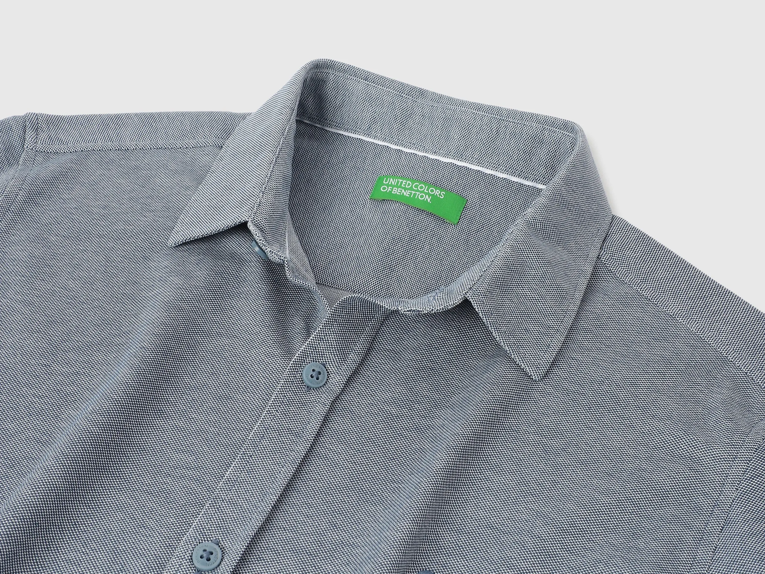 Regular Fit Spread Collar Solid Shirts