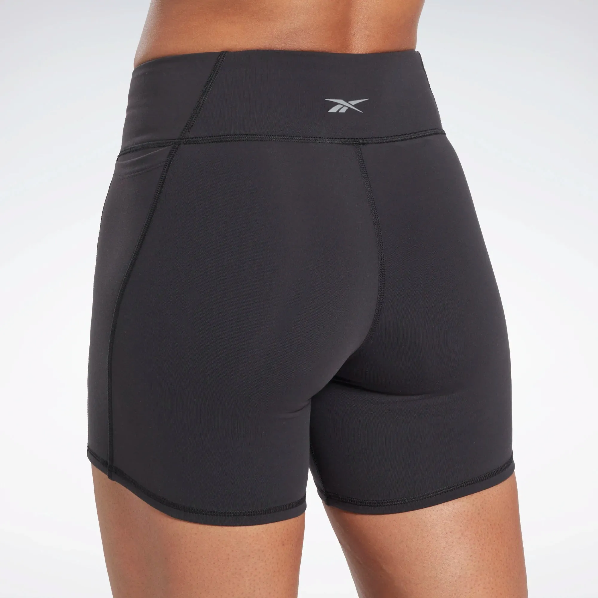 SHORTS REEBOK LUX BOOTIE PANTA CORTO WORKOUT DONNA NERO