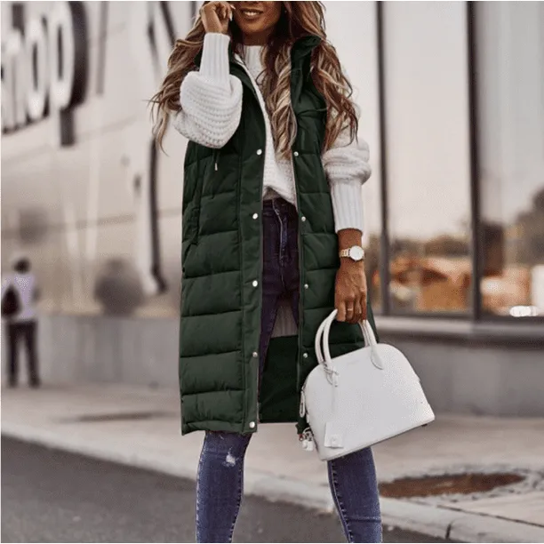 Sleeveless women's coat in long length - Stylish design for modern women - Cozy and warm for winter