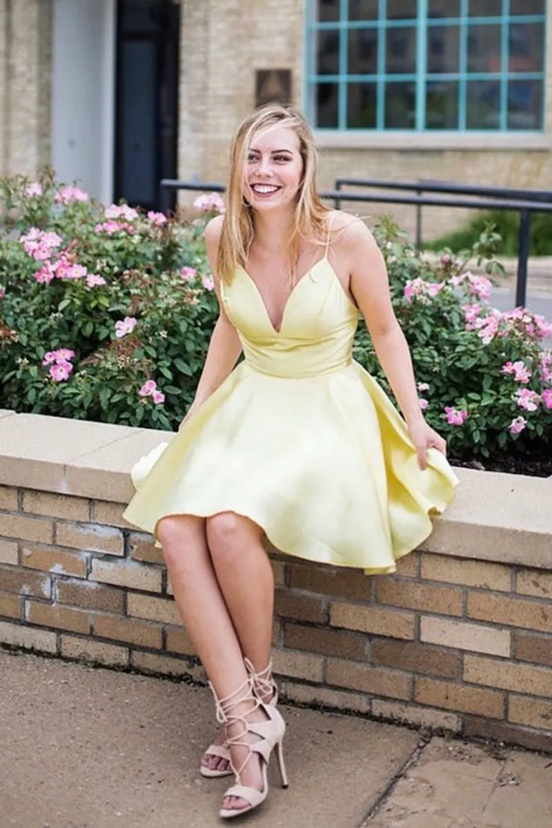 Spaghetti Straps Short Homecoming Dresses