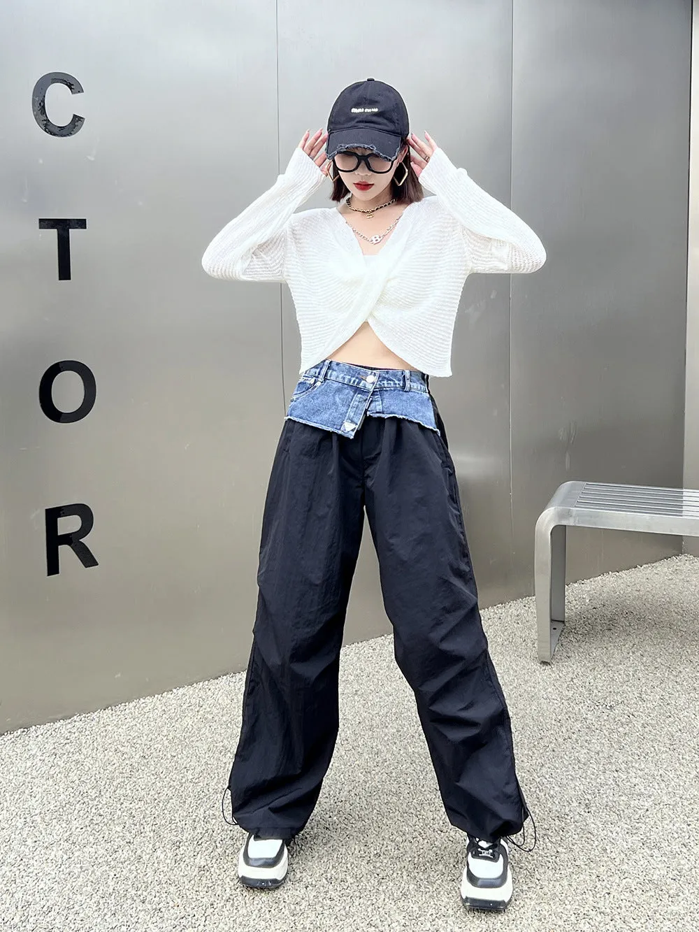 Trendy Denim Patchwork Wide-Leg Cargo Pants with Drawstring Hem