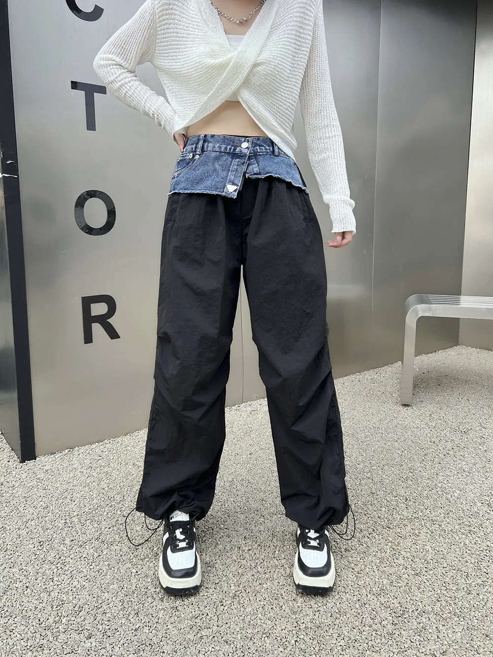 Trendy Denim Patchwork Wide-Leg Cargo Pants with Drawstring Hem