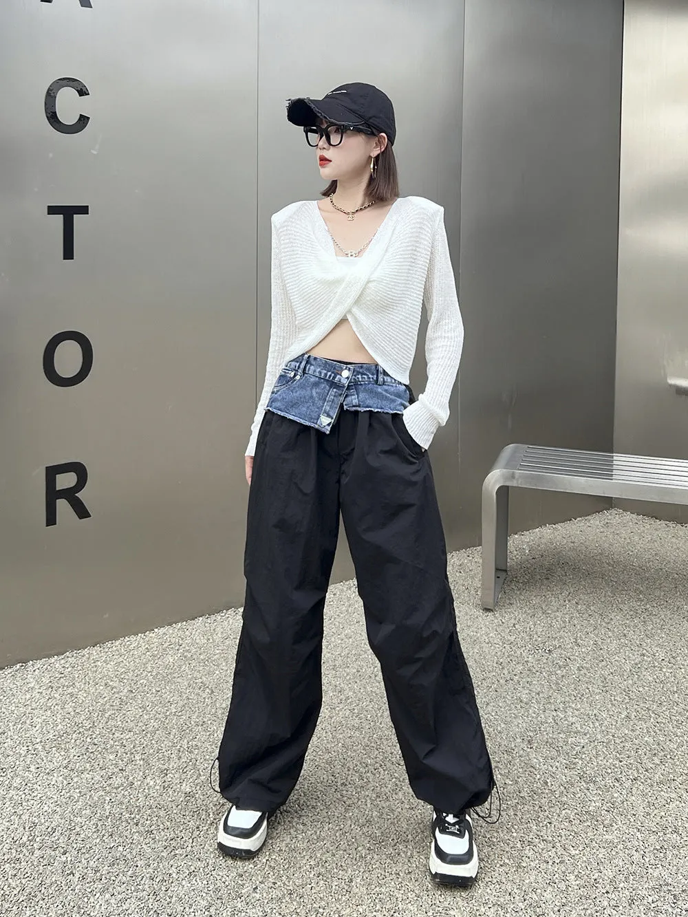 Trendy Denim Patchwork Wide-Leg Cargo Pants with Drawstring Hem