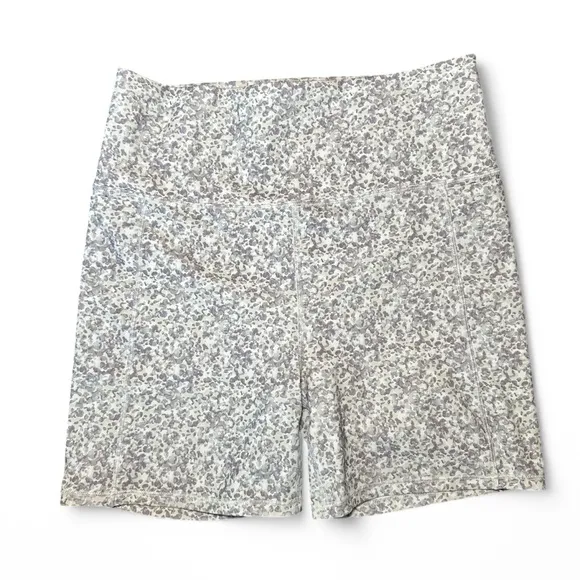 Vuori Studio Pocket Biker Shorts M