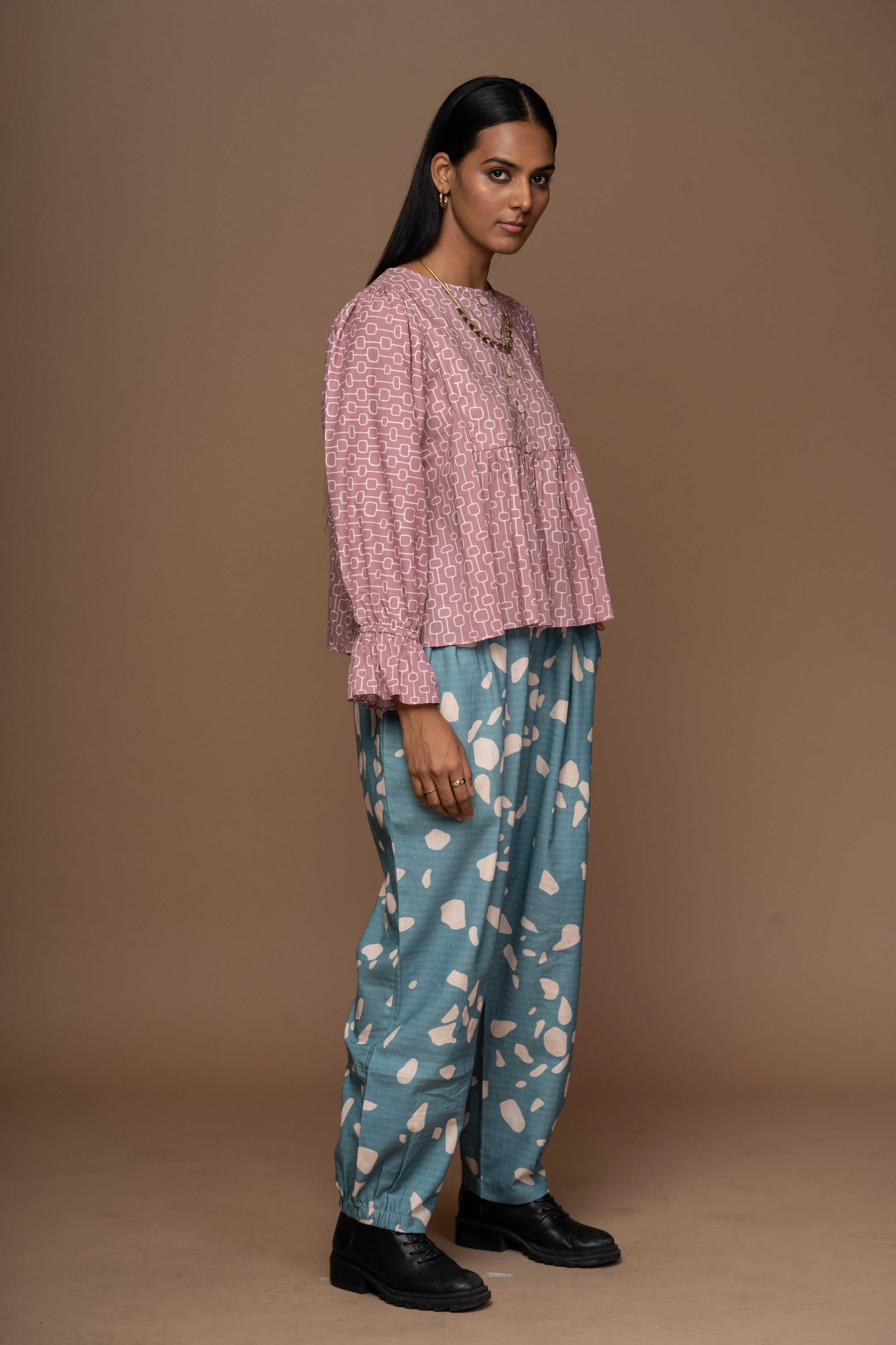 Whisper Pleats Pants in Terrazzo Love Pattern